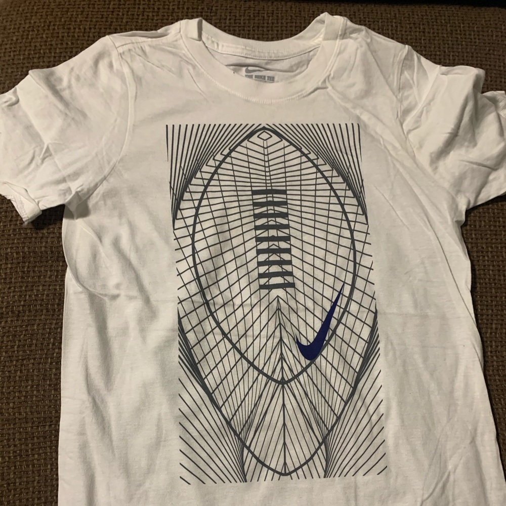 Boys Nike tee